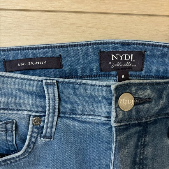 NYDJ High Rise Ami Skinny Capri Jeans in Debut - Picture 3 of 6